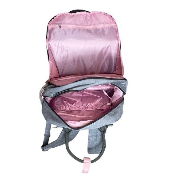 NEW Disney Baby Diaper Backpack with Minnie Mouse Changing Pad. - Picture 3 of 13